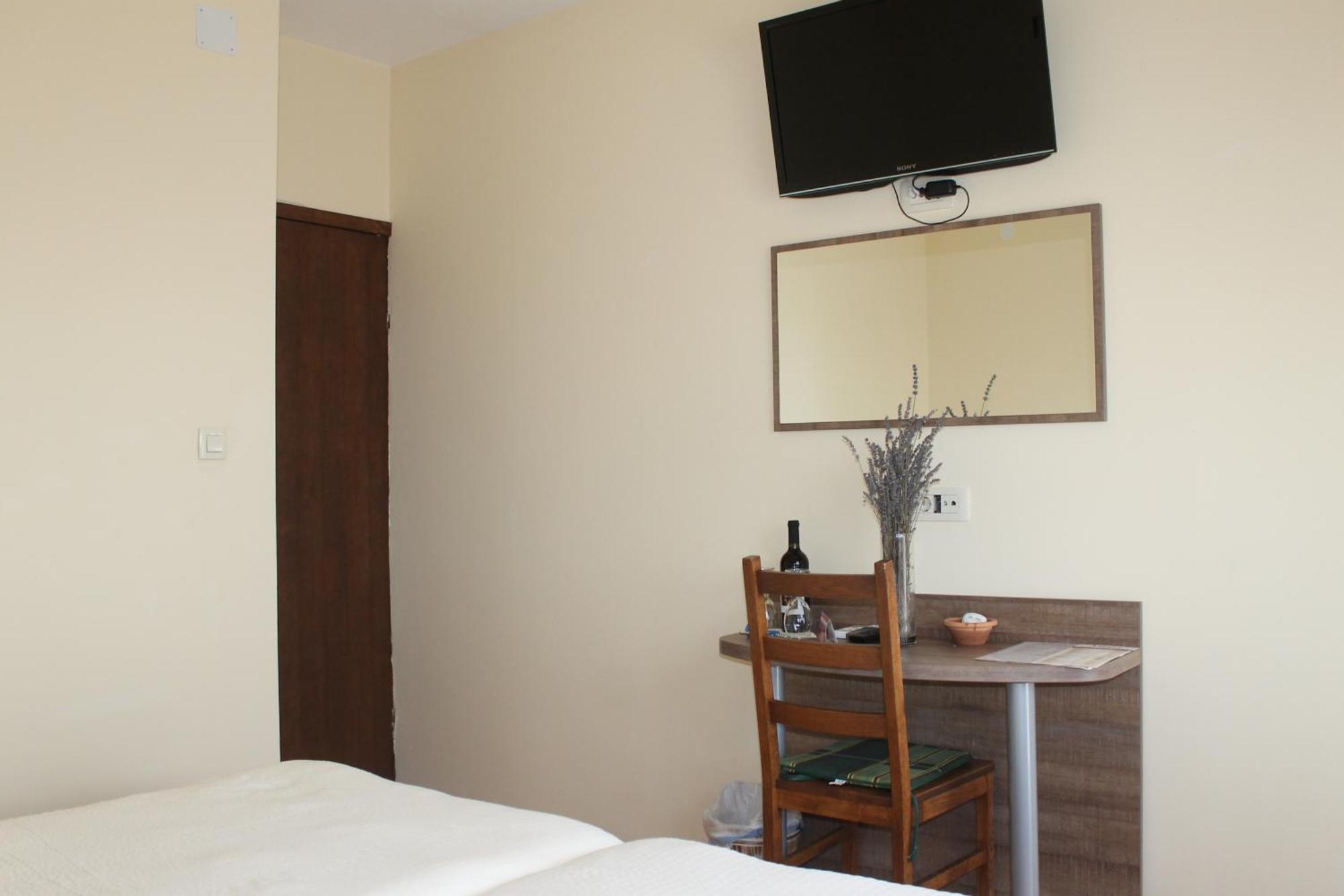 Rooms & Apartment Vinia Б'єловар Номер фото