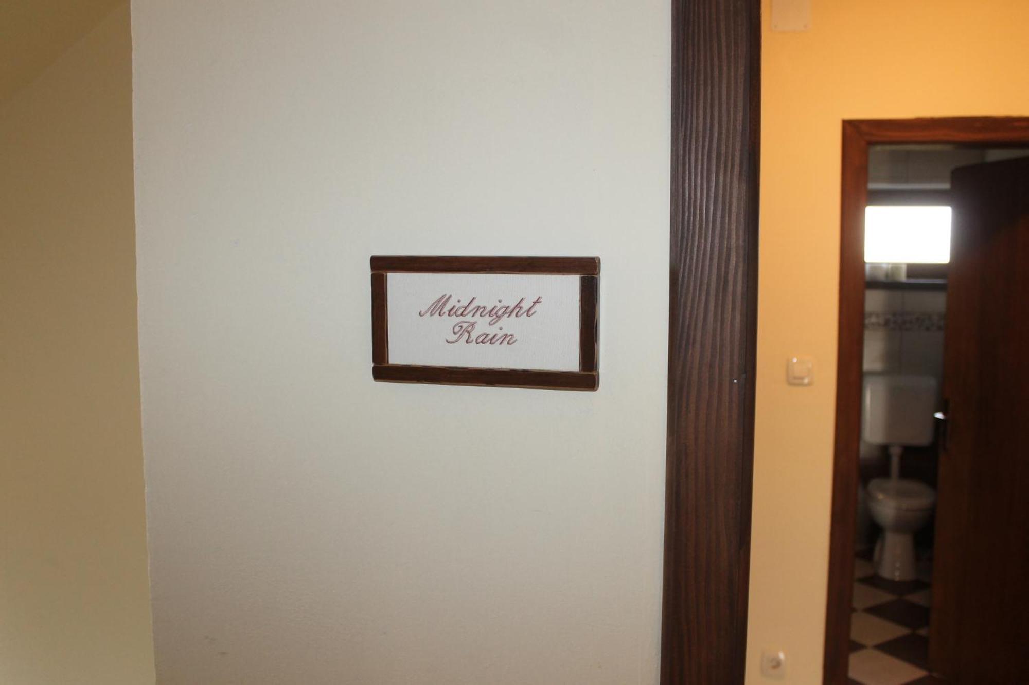 Rooms & Apartment Vinia Б'єловар Номер фото
