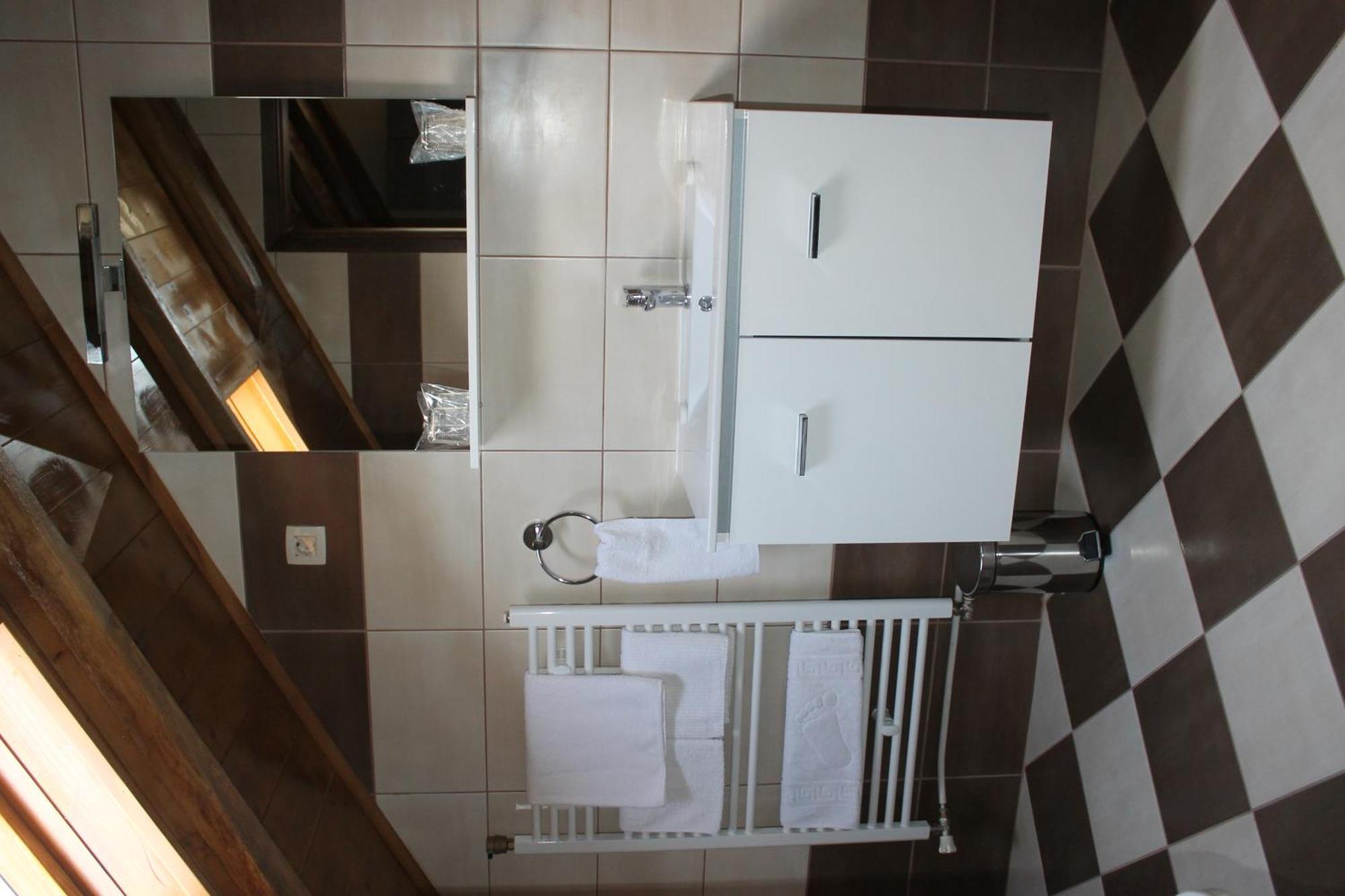 Rooms & Apartment Vinia Б'єловар Номер фото