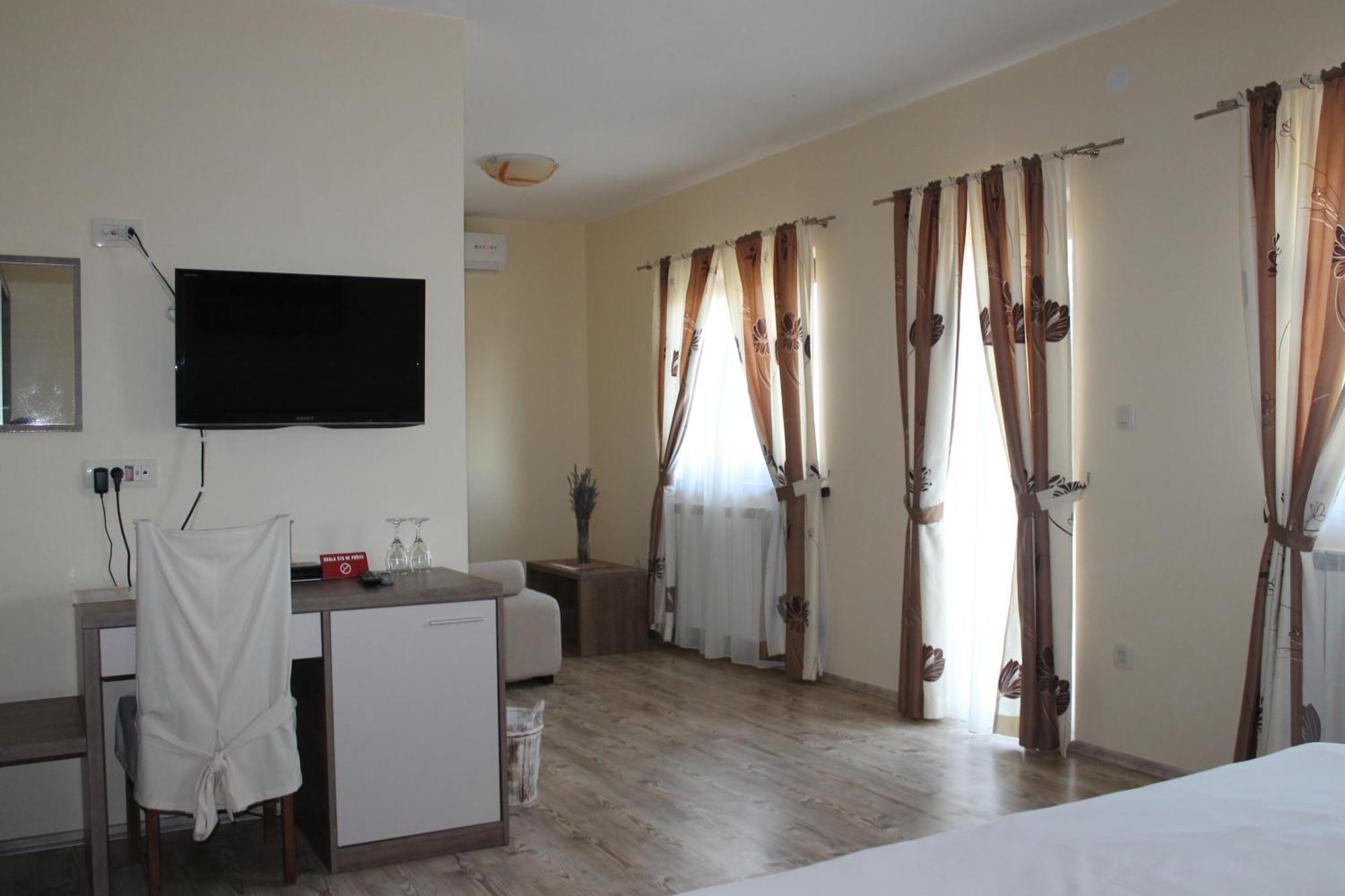 Rooms & Apartment Vinia Б'єловар Номер фото
