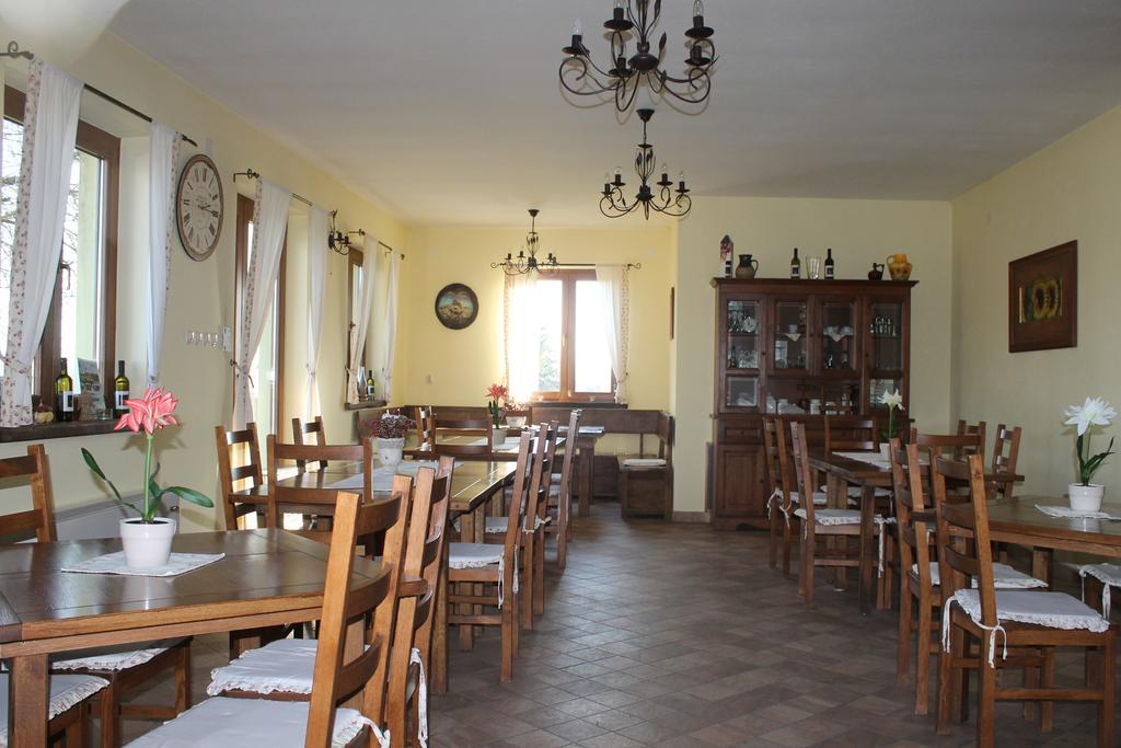 Rooms & Apartment Vinia Б'єловар Екстер'єр фото