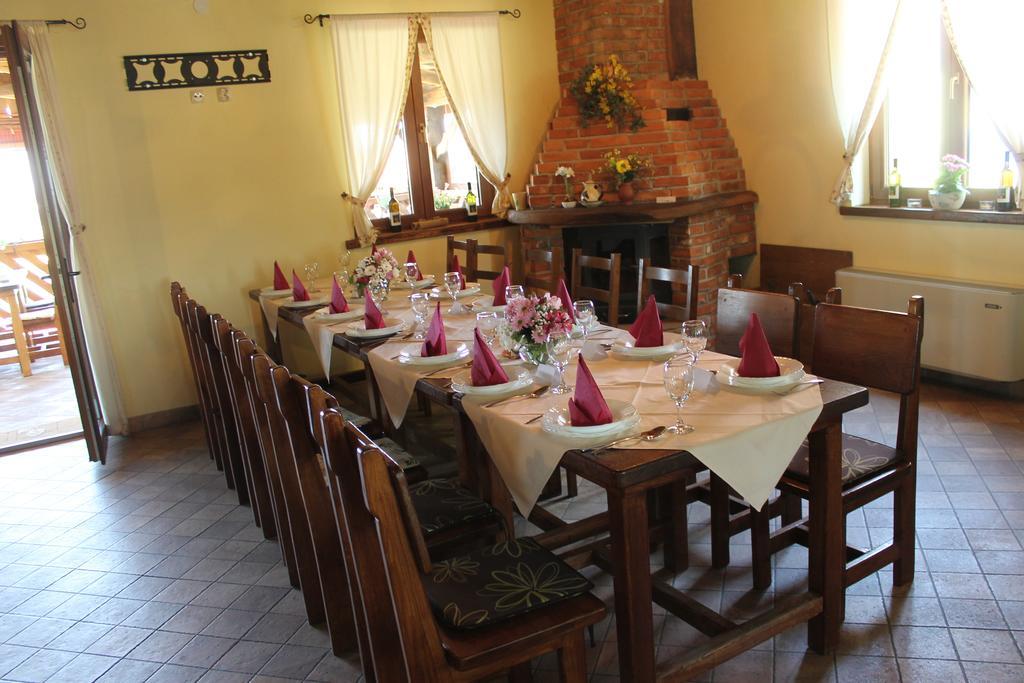 Rooms & Apartment Vinia Б'єловар Екстер'єр фото